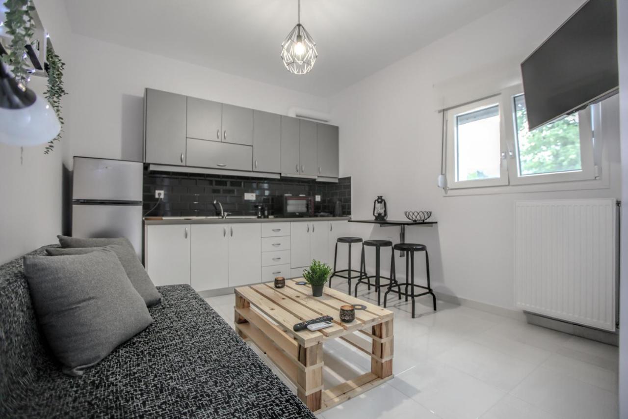 Terra Di Meteora Suites #3 Kalampáka Ngoại thất bức ảnh