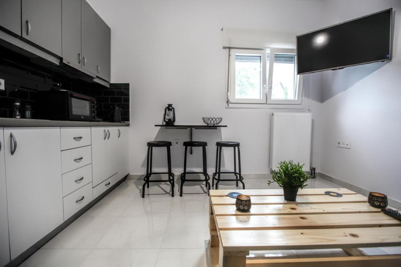 Terra Di Meteora Suites #3 Kalampáka Ngoại thất bức ảnh